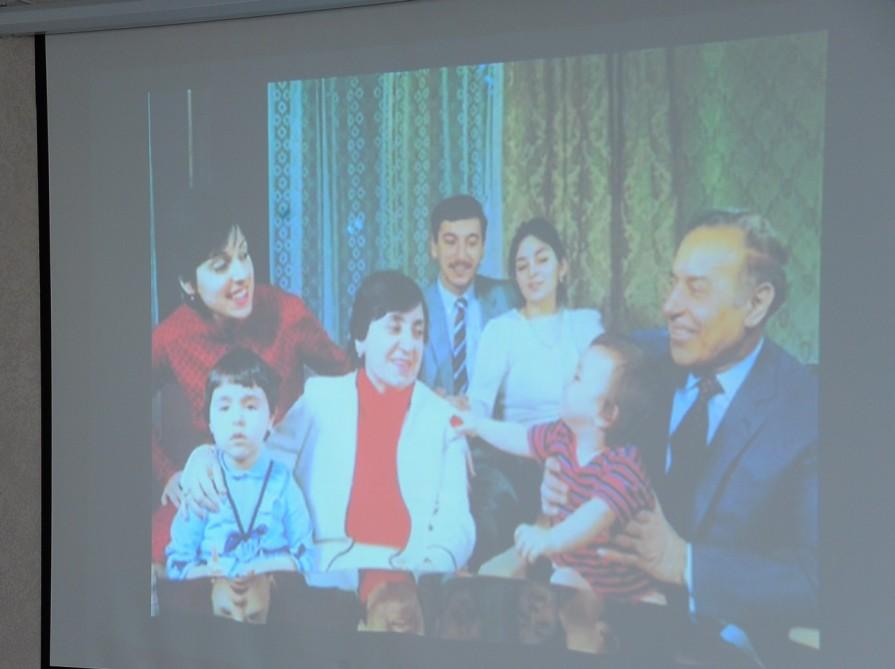 Akademik Zərifə Əliyevanın anadan olmasının 95 illiyinə həsr olunmuş konfrans keçirilib (FOTO)