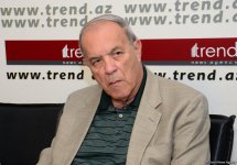 Trend İnformasiya Agentliyində prezident seçkilərini işıqlandırmaq üçün Azərbaycana gələn xarici jurnalistlərlə görüş keçirilib (FOTO)
