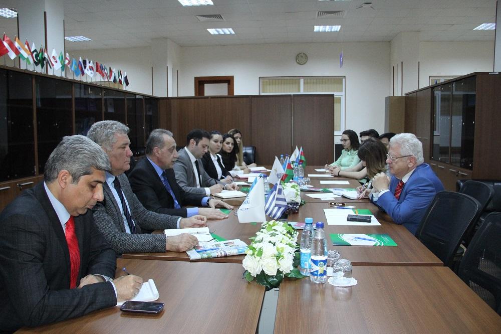 Yunanıstan səfiri Bilik Fondunda olub (FOTO)