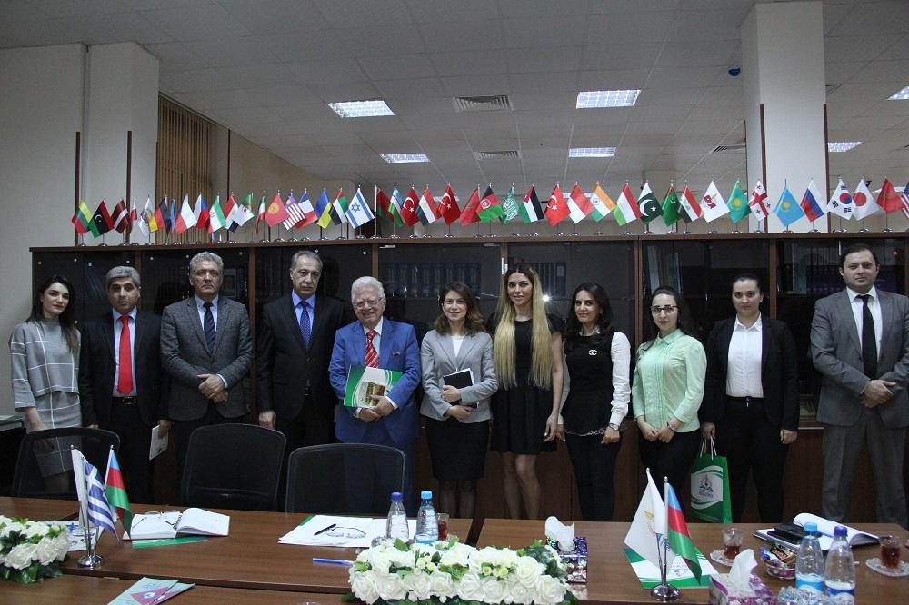 Yunanıstan səfiri Bilik Fondunda olub (FOTO)