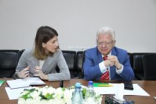 Yunanıstan səfiri Bilik Fondunda olub (FOTO)