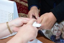 Azərbaycanda prezident seçkilərində səsvermə başladı (FOTO)