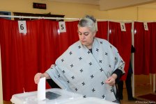 Azərbaycanda prezident seçkilərində səsvermə başladı (FOTO)