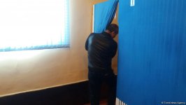 Məhbuslar prezident seçkilərində iştirak edir (FOTO)