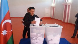 Cəzaçəkmə müəssisəsində səsvermə davam edir (FOTO)