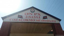 2 saylı cəzaçəkmə müəssisəsində məhkumlar səs verir (FOTO)