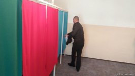 2 saylı cəzaçəkmə müəssisəsində məhkumlar səs verir (FOTO)