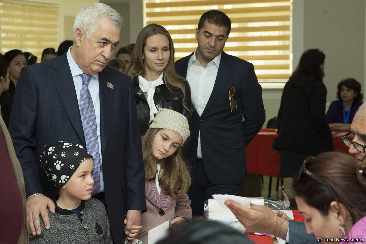 Cavid Qurbanov: Seçki tam şəffaf şəraitdə keçir (FOTO)