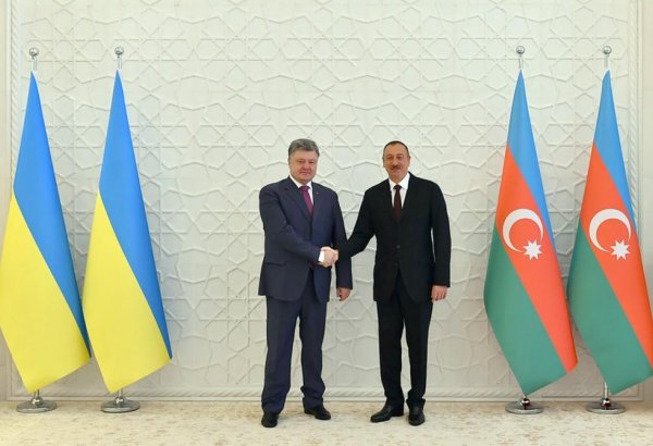 Ukrayna Prezidenti Petro Poroşenko Prezident İlham Əliyevə telefonla zəng edib