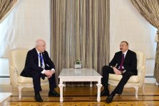 Prezident İlham Əliyev MDB İcraiyyə Komitəsi sədrinin başçılıq etdiyi nümayəndə heyətini qəbul edib (FOTO) (YENİLƏNİB)