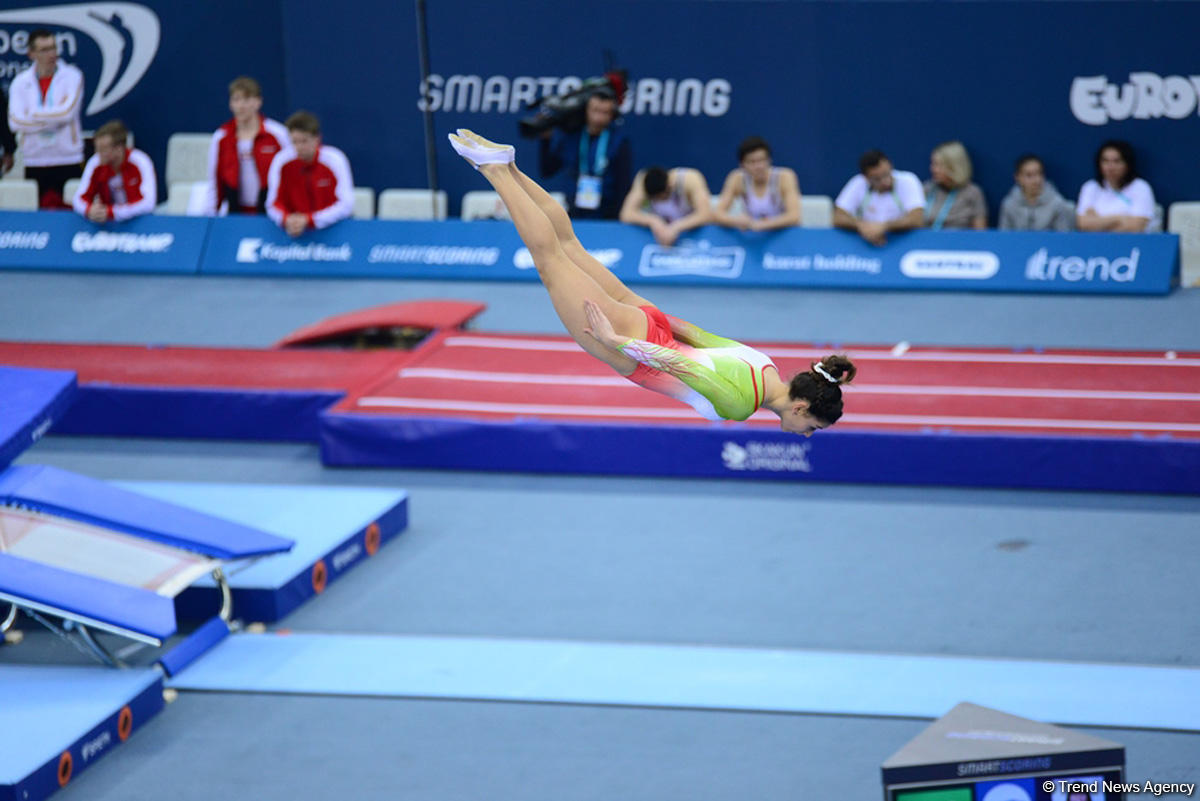 Bakıda batut gimnastikası və tamblinq üzrə Avropa çempionatında əsrarəngiz çıxışların FOTOLARI