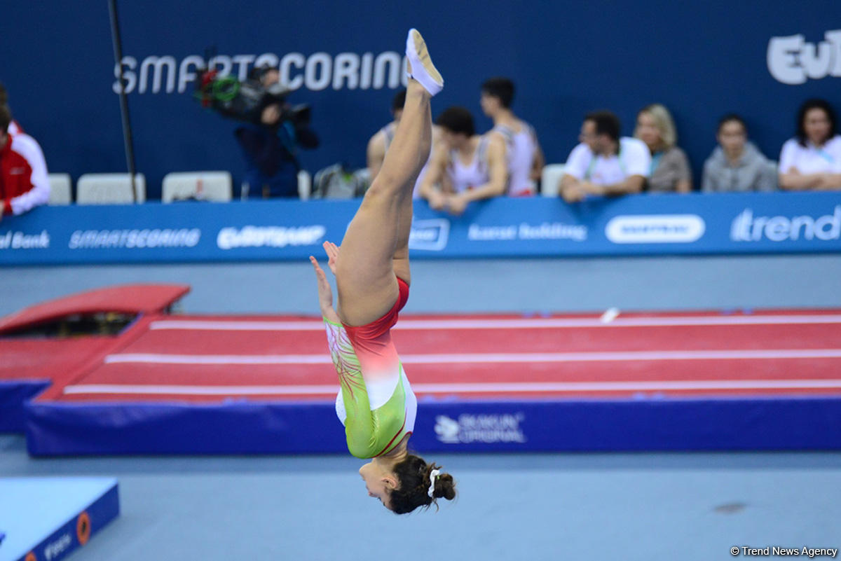 Bakıda batut gimnastikası və tamblinq üzrə Avropa çempionatında əsrarəngiz çıxışların FOTOLARI