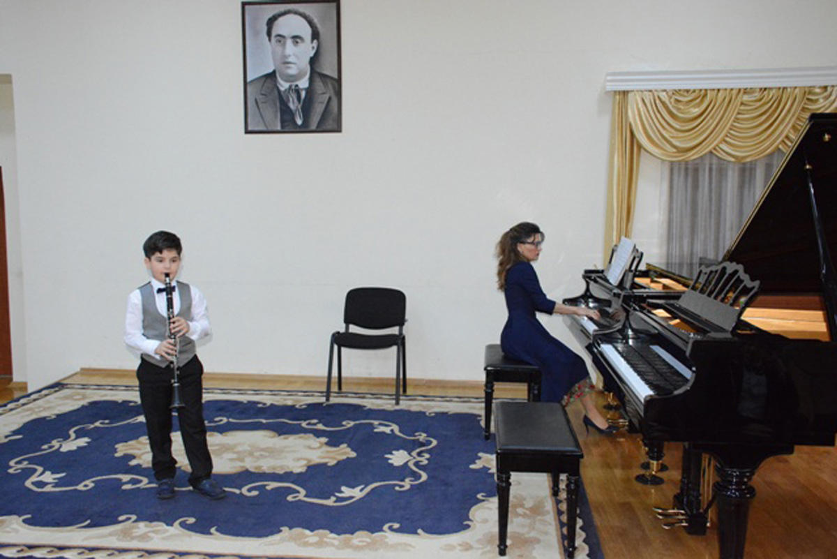 Xalq Cümhuriyyətinin 100 illiyinə həsr olunmuş konsert keçirilib (FOTO)