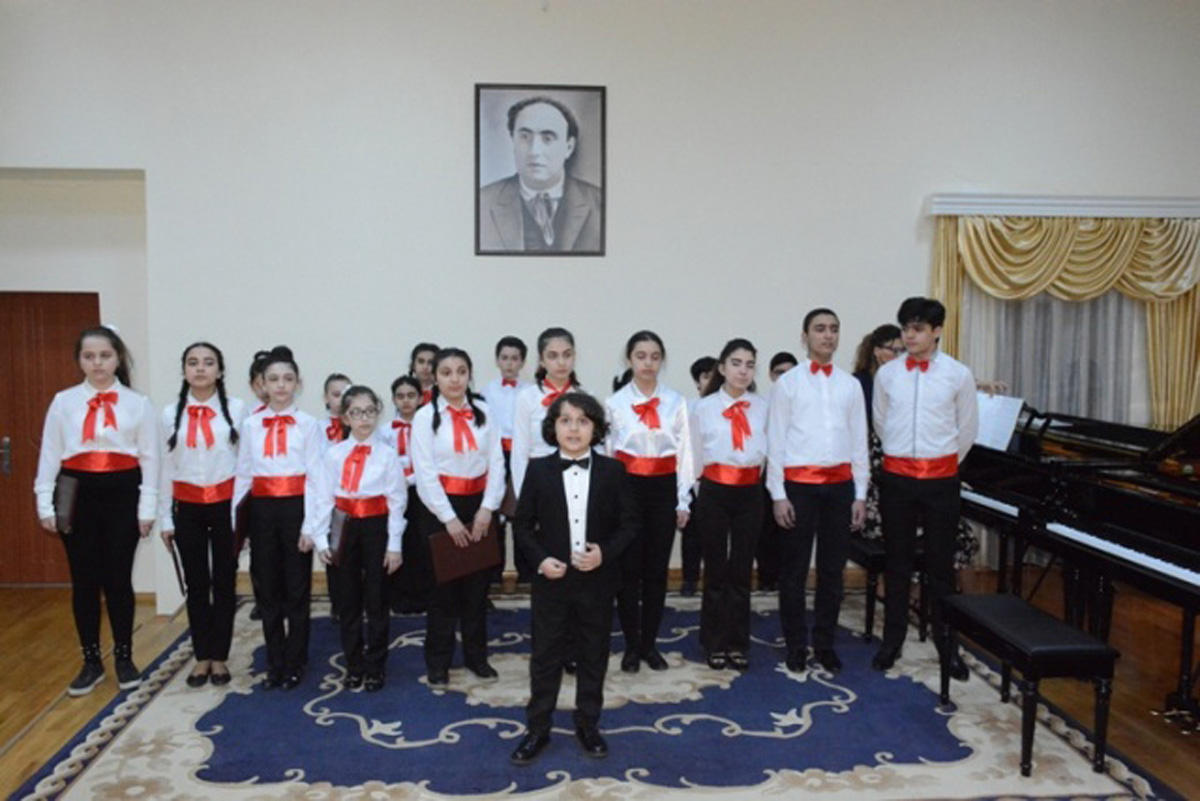 Xalq Cümhuriyyətinin 100 illiyinə həsr olunmuş konsert keçirilib (FOTO)