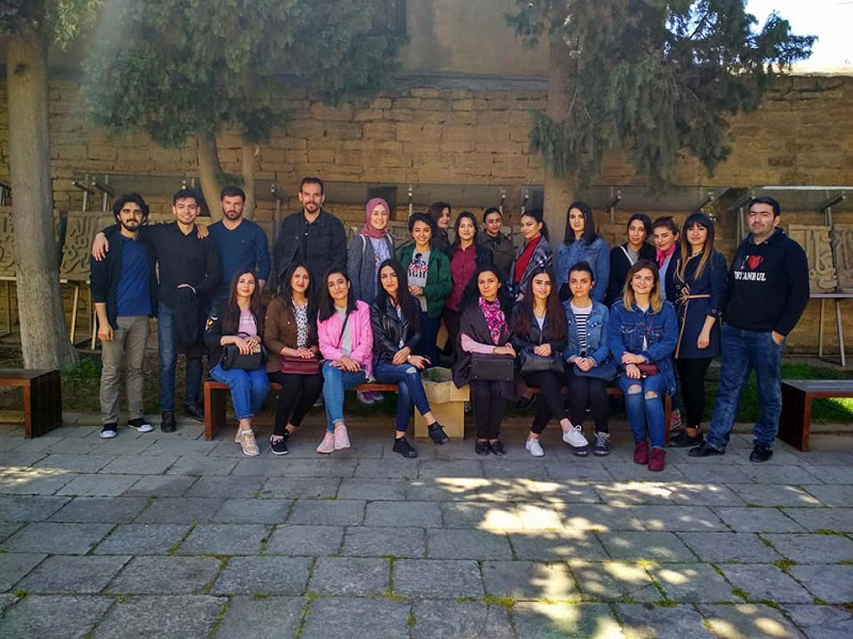 Bilik Fondu Beynəlxalq Abidələr və Tarixi Yerlər Gününü qeyd edib (FOTO)