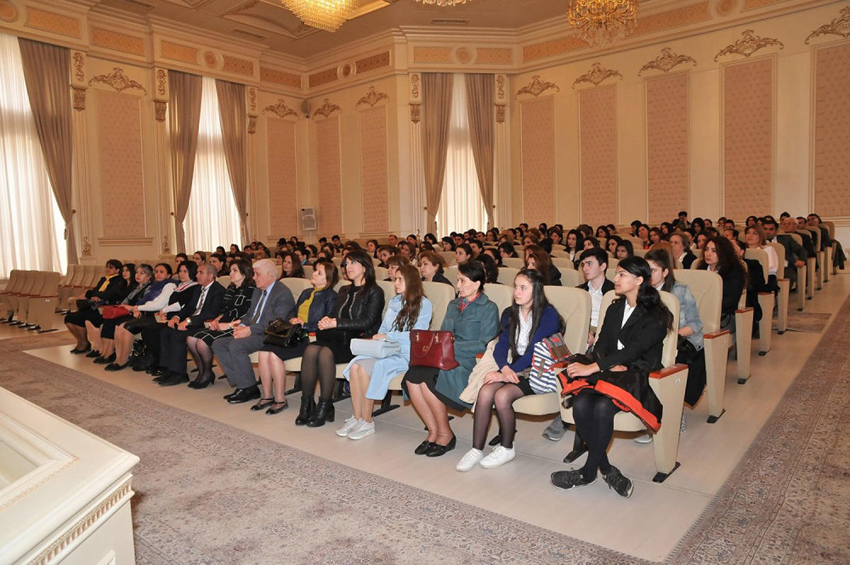 Bilik Fondu paytaxtda və bölgələrdə silsilə mühazirələr təşkil edib (FOTO)