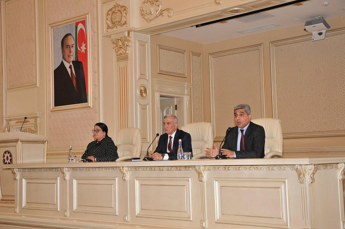 Bilik Fondu paytaxtda və bölgələrdə silsilə mühazirələr təşkil edib (FOTO)