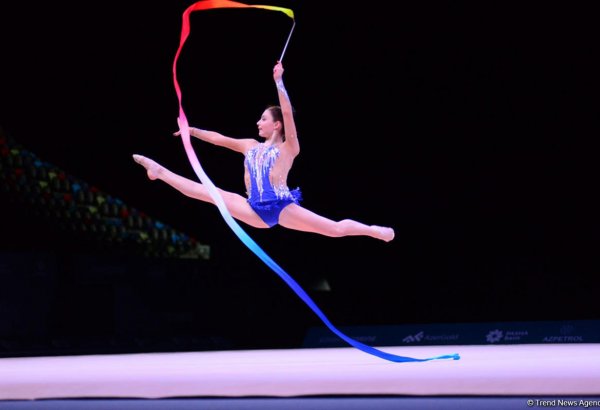 Rusiya gimnastı "AGF Junior Trophy"də gürzlərlə hərəkətlərdə qızıl medal qazanıb (FOTO)
