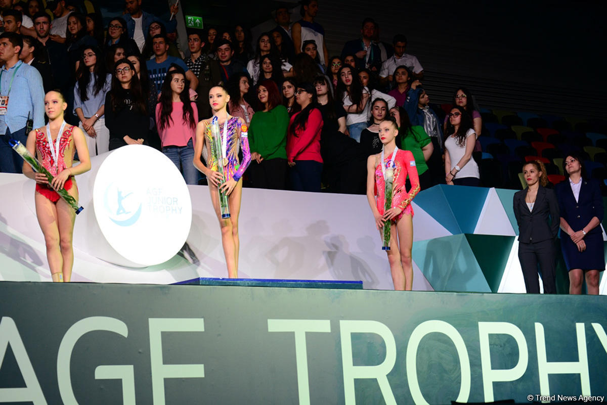"AGF Junior Trophy"də gürzlərlə və lentlə hərəkətlərdə mükafatlandırma mərasimi keçirilib (FOTO)