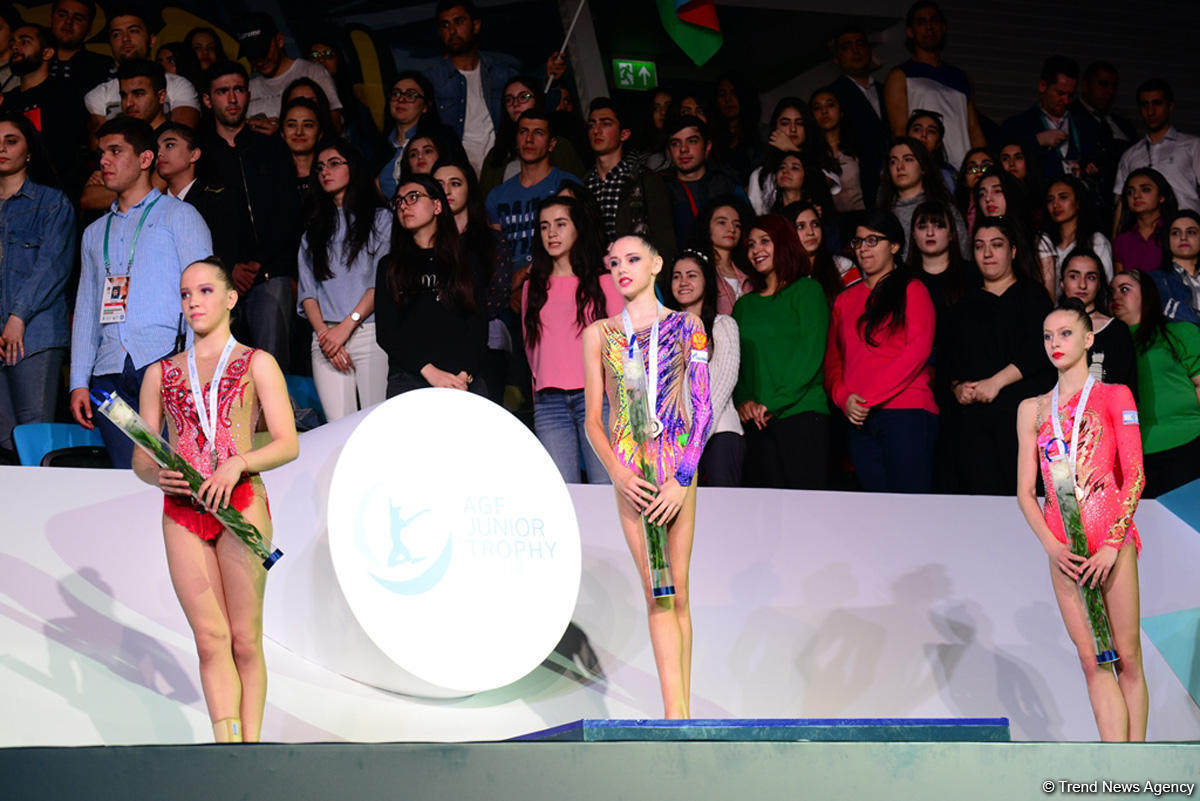 "AGF Junior Trophy"də gürzlərlə və lentlə hərəkətlərdə mükafatlandırma mərasimi keçirilib (FOTO)