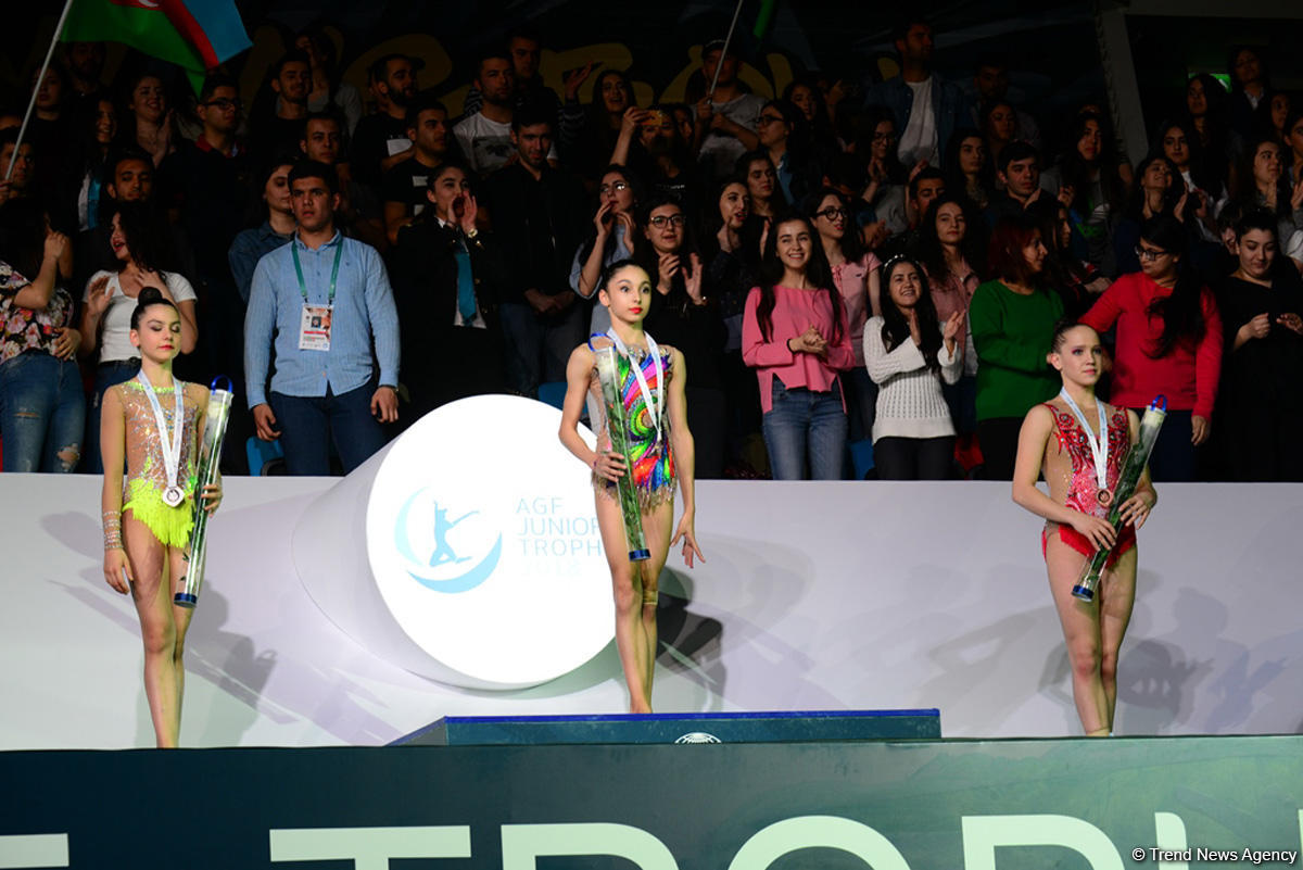 "AGF Junior Trophy"də gürzlərlə və lentlə hərəkətlərdə mükafatlandırma mərasimi keçirilib (FOTO)