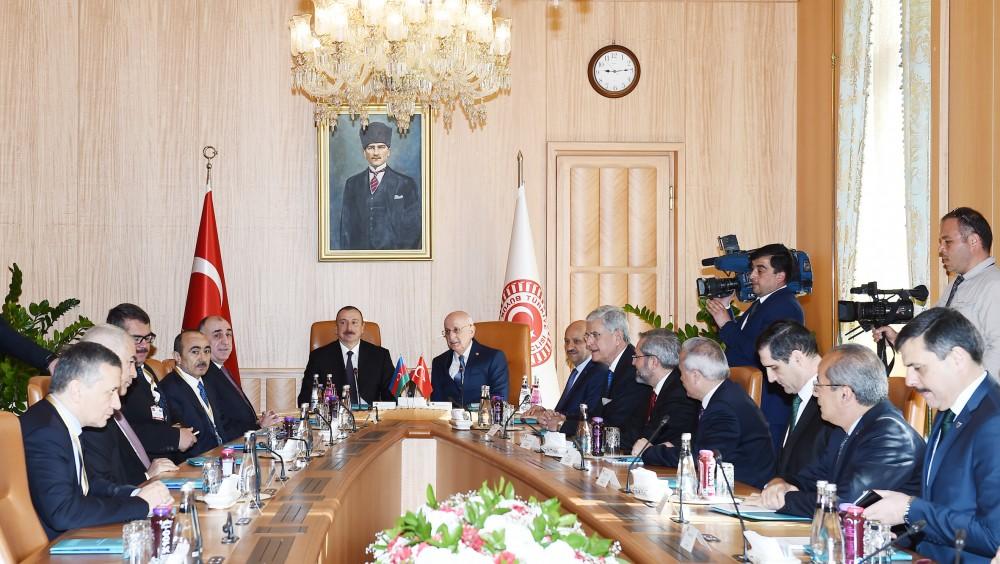 Prezident İlham Əliyev Türkiyə Böyük Millət Məclisinin sədri ilə görüşüb (YENİLƏNİB) (FOTO)