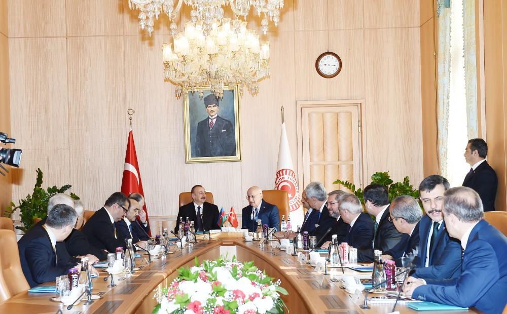 Prezident İlham Əliyev Türkiyə Böyük Millət Məclisinin sədri ilə görüşüb (YENİLƏNİB) (FOTO)