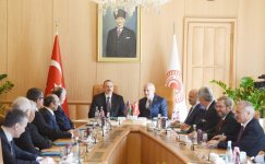Prezident İlham Əliyev Türkiyə Böyük Millət Məclisinin sədri ilə görüşüb (YENİLƏNİB) (FOTO)