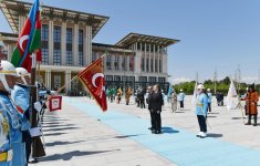 Prezident İlham Əliyevin Ankarada rəsmi qarşılanma mərasimi olub (FOTO)