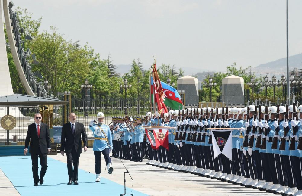 Prezident İlham Əliyevin Ankarada rəsmi qarşılanma mərasimi olub (FOTO)