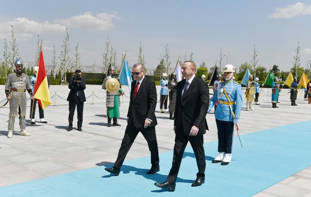 Prezident İlham Əliyevin Ankarada rəsmi qarşılanma mərasimi olub (FOTO)