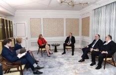 Prezident İlham Əliyev Böyük Britaniyanın ticarət və ixracın təşviqi üzrə dövlət naziri ilə görüşüb (FOTO)