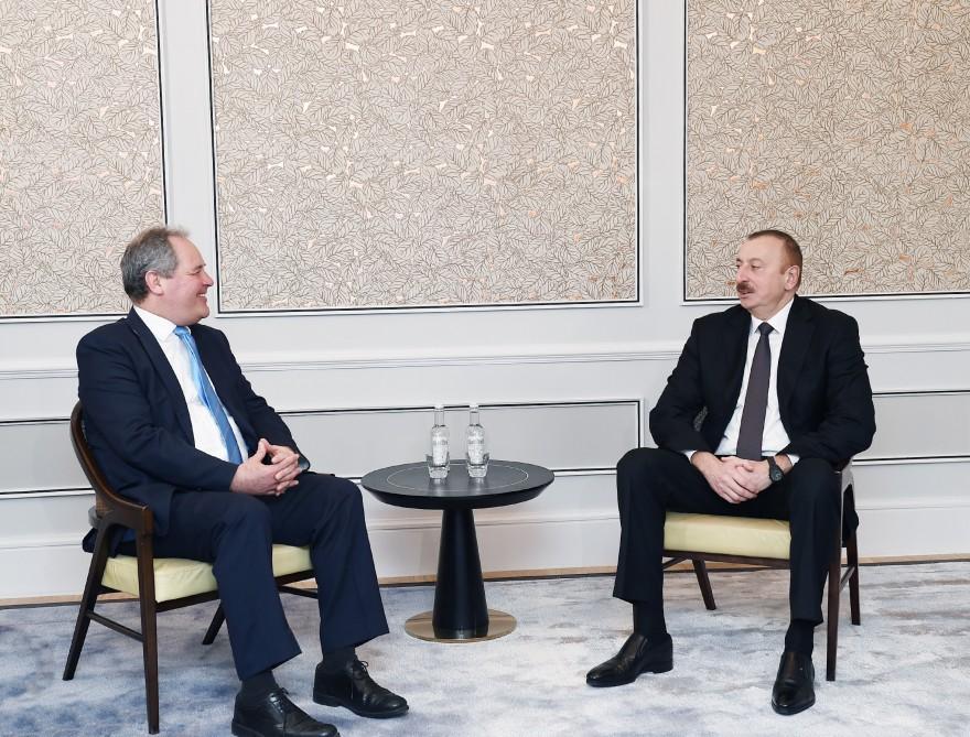 Prezident İlham Əliyev Britaniya parlamentinin bir qrup üzvü ilə görüşüb (FOTO)