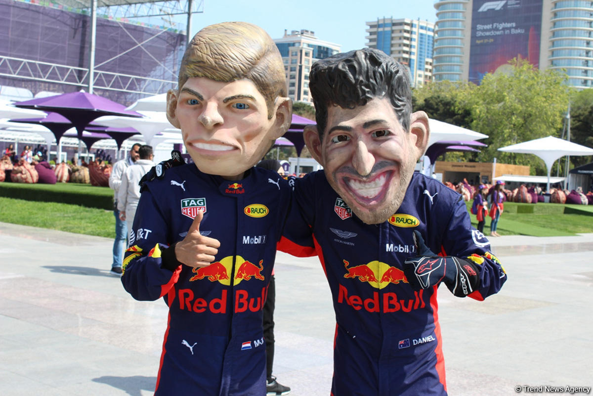 Bakıda Formula 1 yarışları başladı (FOTO)