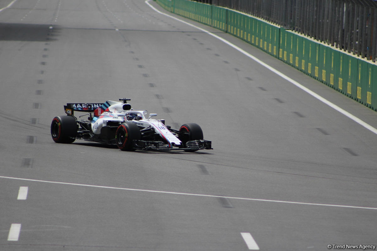 Bakıda Formula 1 yarışları başladı (FOTO)