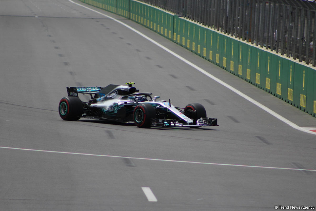 Bakıda Formula 1 yarışları başladı (FOTO)