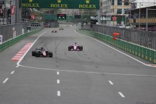 Bakıda Formula 1 pilotlarının sərbəst yürüşü başa çatdı (YENİLƏNİB) (FOTO)