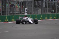 Bakıda Formula 1 pilotlarının sərbəst yürüşü başa çatdı (YENİLƏNİB) (FOTO)