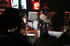 Kristina Aqileranın Bakıda Formula 1 Azərbaycan Qran-Prisi çərçivəsində əsrarəngiz şousu (FOTO)