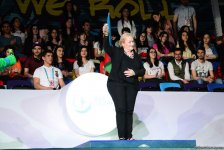 Bədii gimnastika üzrə Dünya Kubokunda gimnastların mükafatlandırılması mərasimi keçirilib (FOTO)