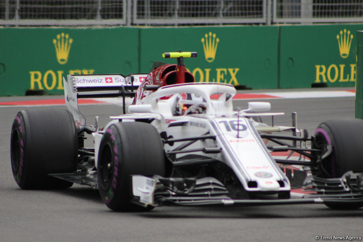 Bakıda Formula 1 pilotlarının sərbəst yürüşü başa çatdı (YENİLƏNİB) (FOTO)