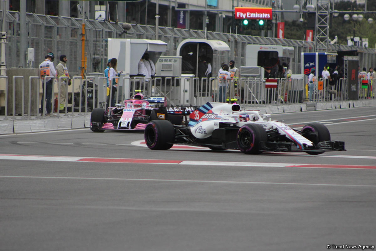 Bakıda Formula 1 pilotlarının sərbəst yürüşü başa çatdı (YENİLƏNİB) (FOTO)
