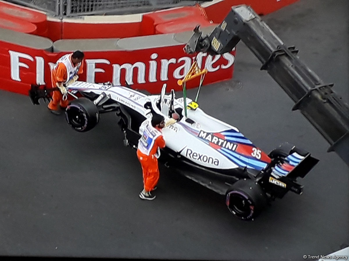 Formula 1-də rusiyalı pilot qəza törətdi (FOTO)