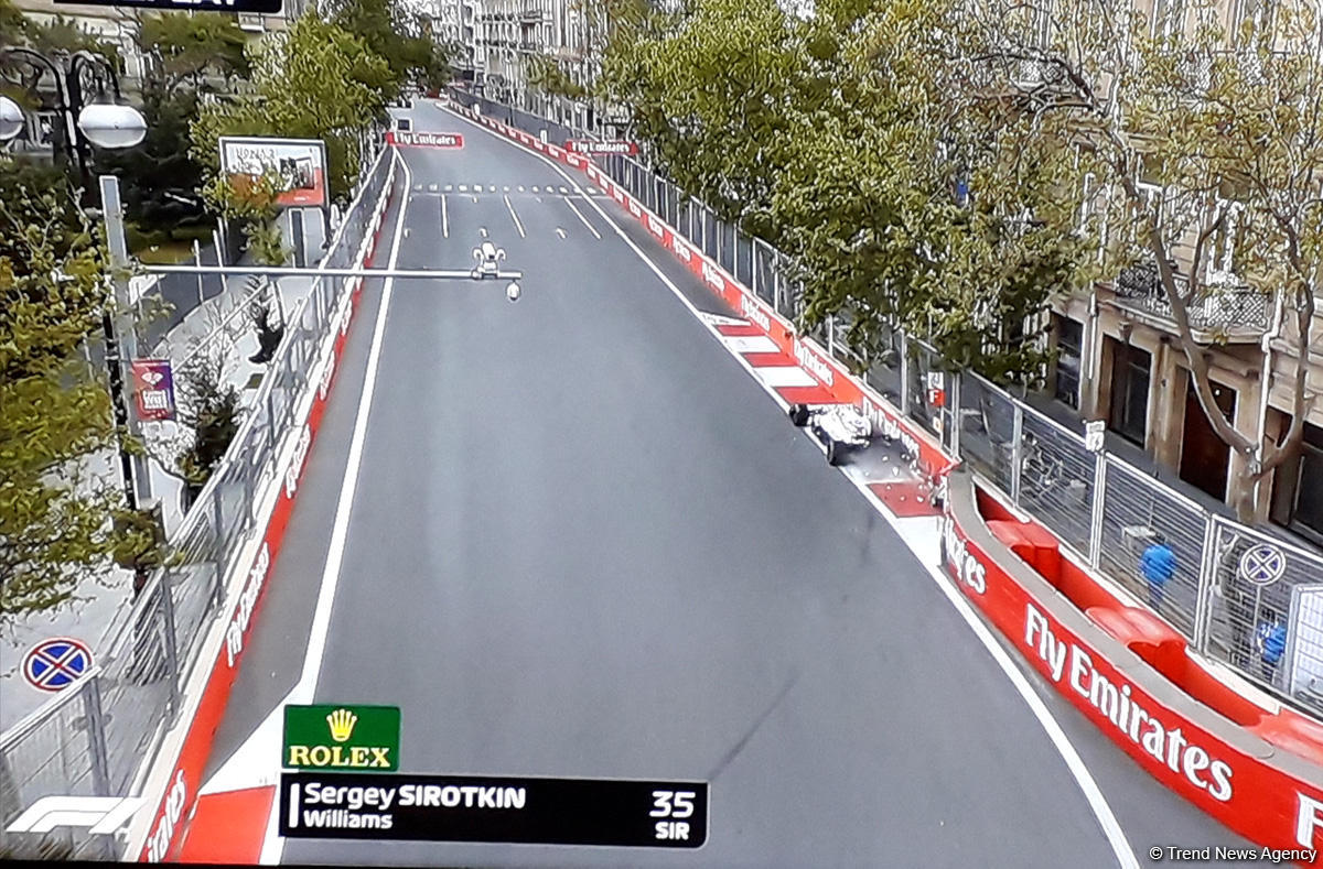 Formula 1-də rusiyalı pilot qəza törətdi (FOTO)