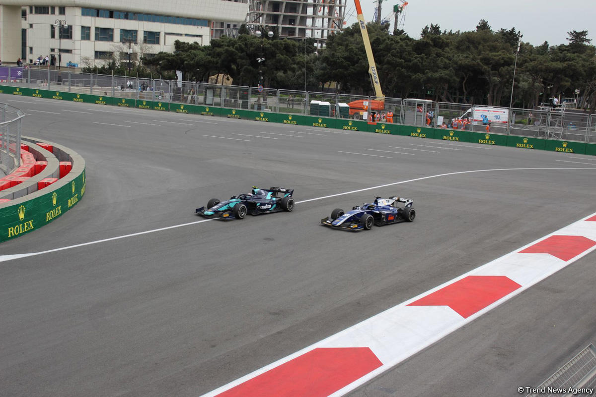 Bakıda Formula 2-nin birinci əsas yarışı başa çatıb (FOTO)