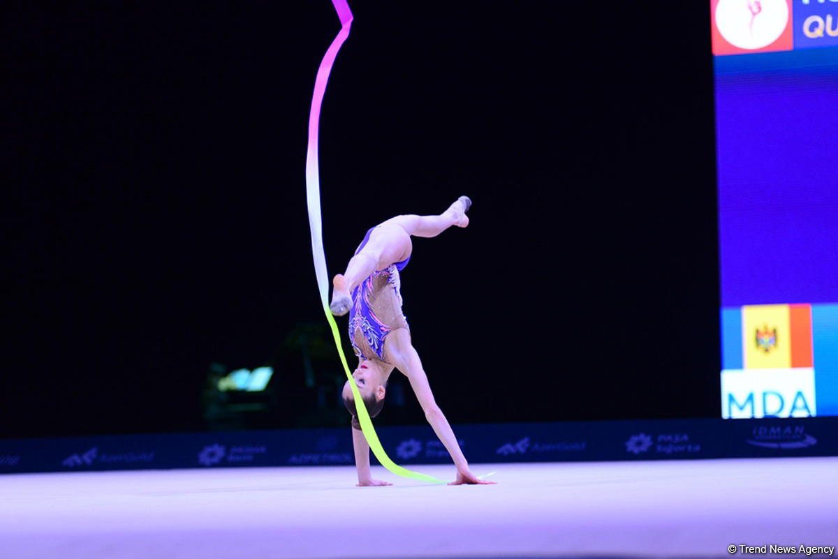 Bakıda bədii gimnastika üzrə Dünya Kubokunda ikinci yarış günü başladı (FOTO)
