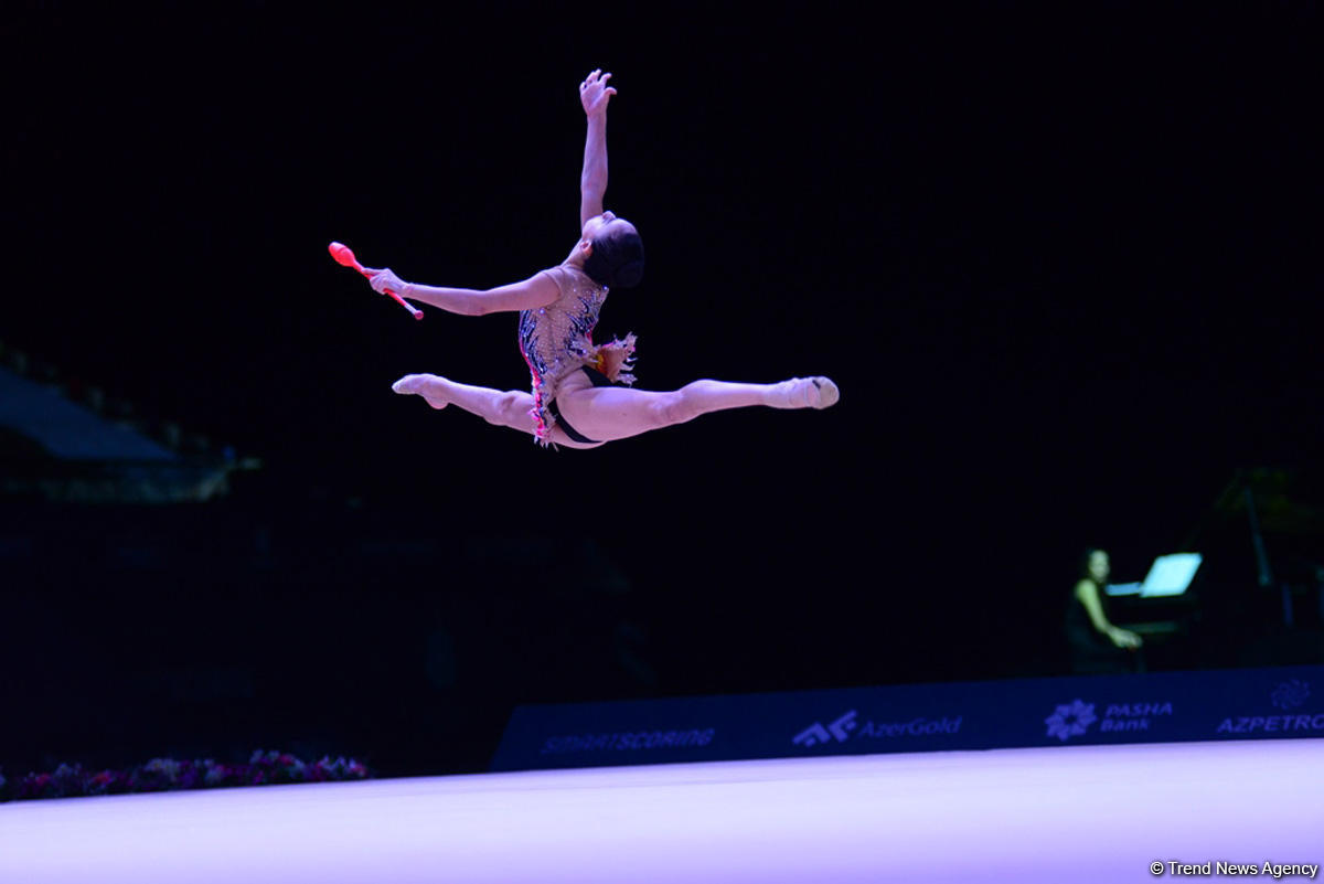 Bakıda bədii gimnastika üzrə Dünya Kubokunda ikinci yarış günü başladı (FOTO)