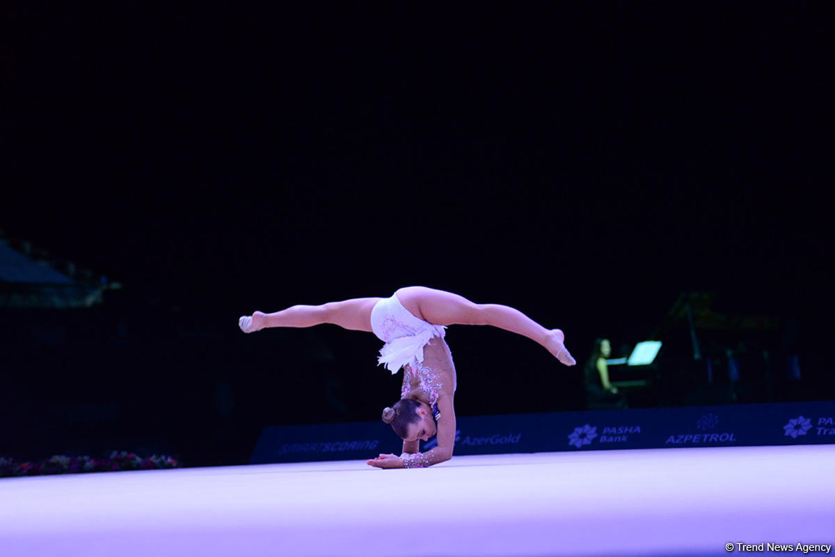 Bakıda bədii gimnastika üzrə Dünya Kubokunda ikinci yarış günü başladı (FOTO)
