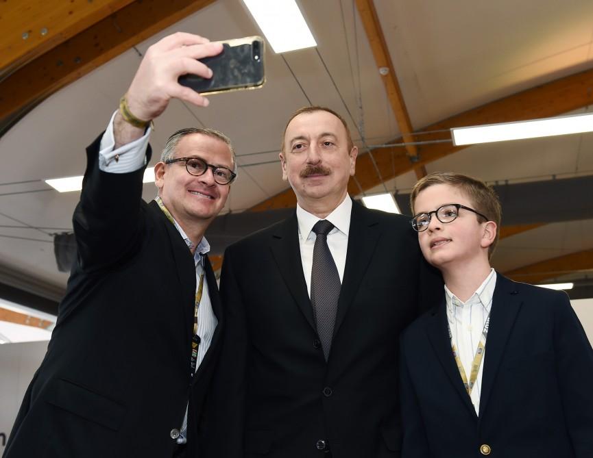 Prezident İlham Əliyev və birinci xanım Mehriban Əliyeva Formula 1 Azərbaycan Qran-Prisinin əsas yarışına baxıblar (YENİLƏNİB) (FOTO)