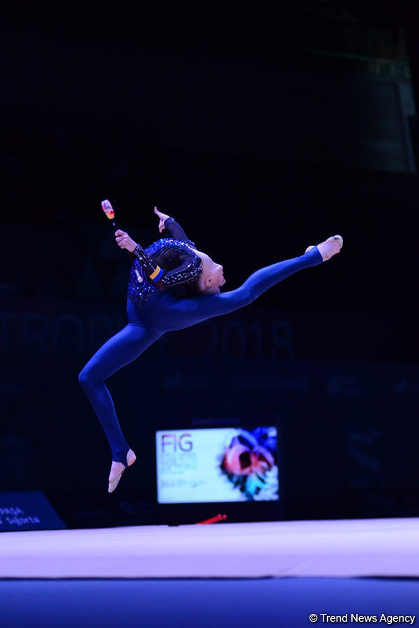 Bakıda bədii gimnastika üzrə Dünya Kubokunun üçüncü yarış günündə ən gözəl məqamlar (FOTO)
